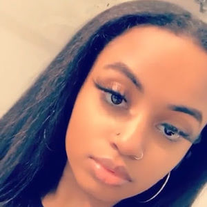 Meet your Posher, Aqiea
